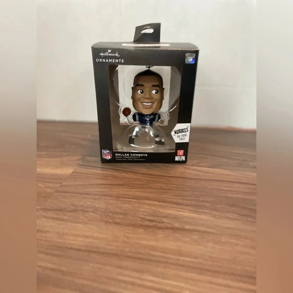 Hallmark NFL Dallas Cowboys Dak Prescott wobble ornament - Picture 6 of 6